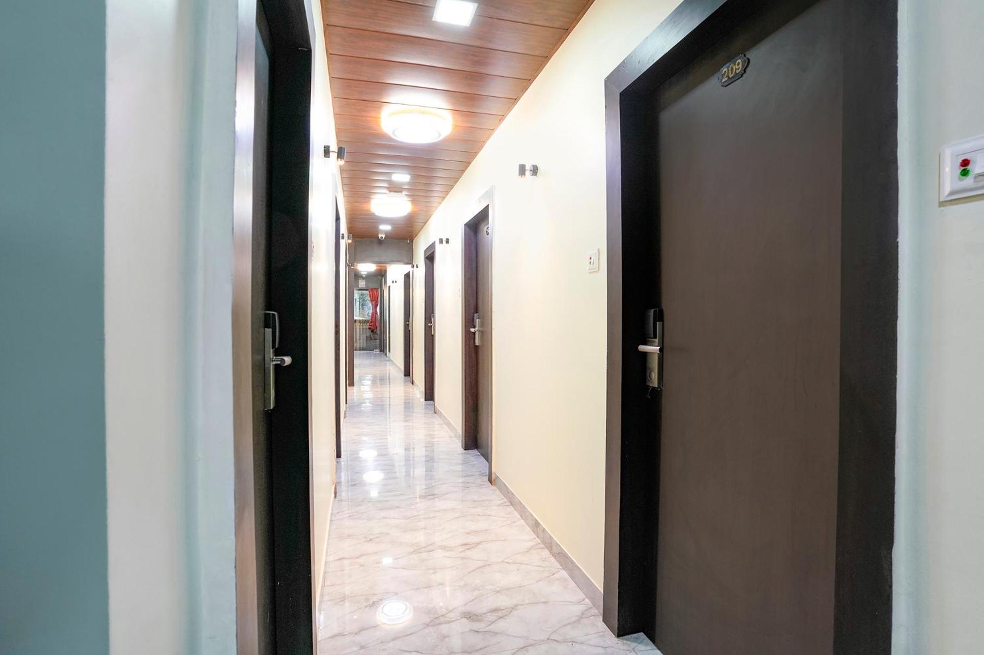Fabexpress Gulshan Grand - Nr Gateway Of India Mumbai Ngoại thất bức ảnh
