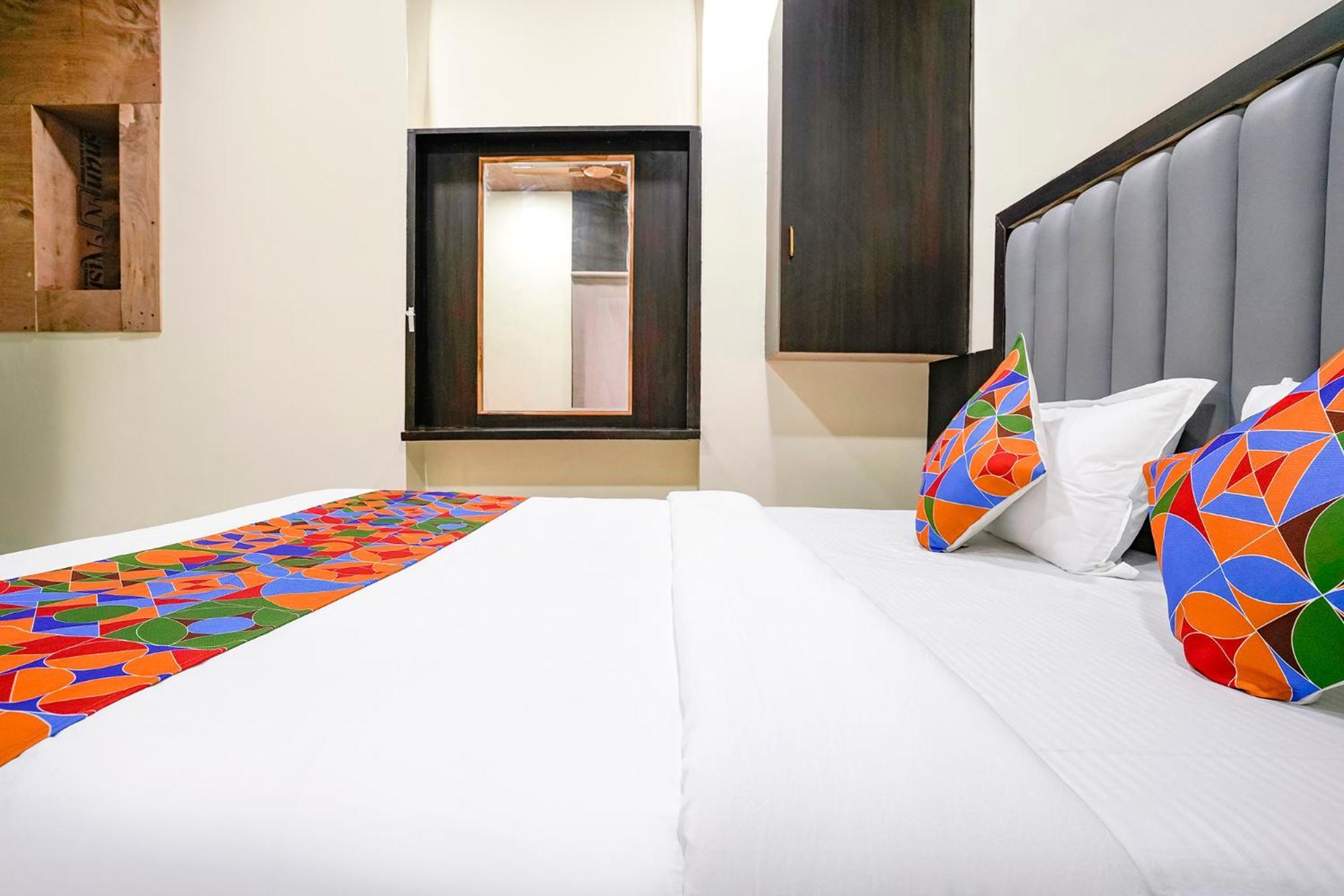 Fabexpress Gulshan Grand - Nr Gateway Of India Mumbai Ngoại thất bức ảnh