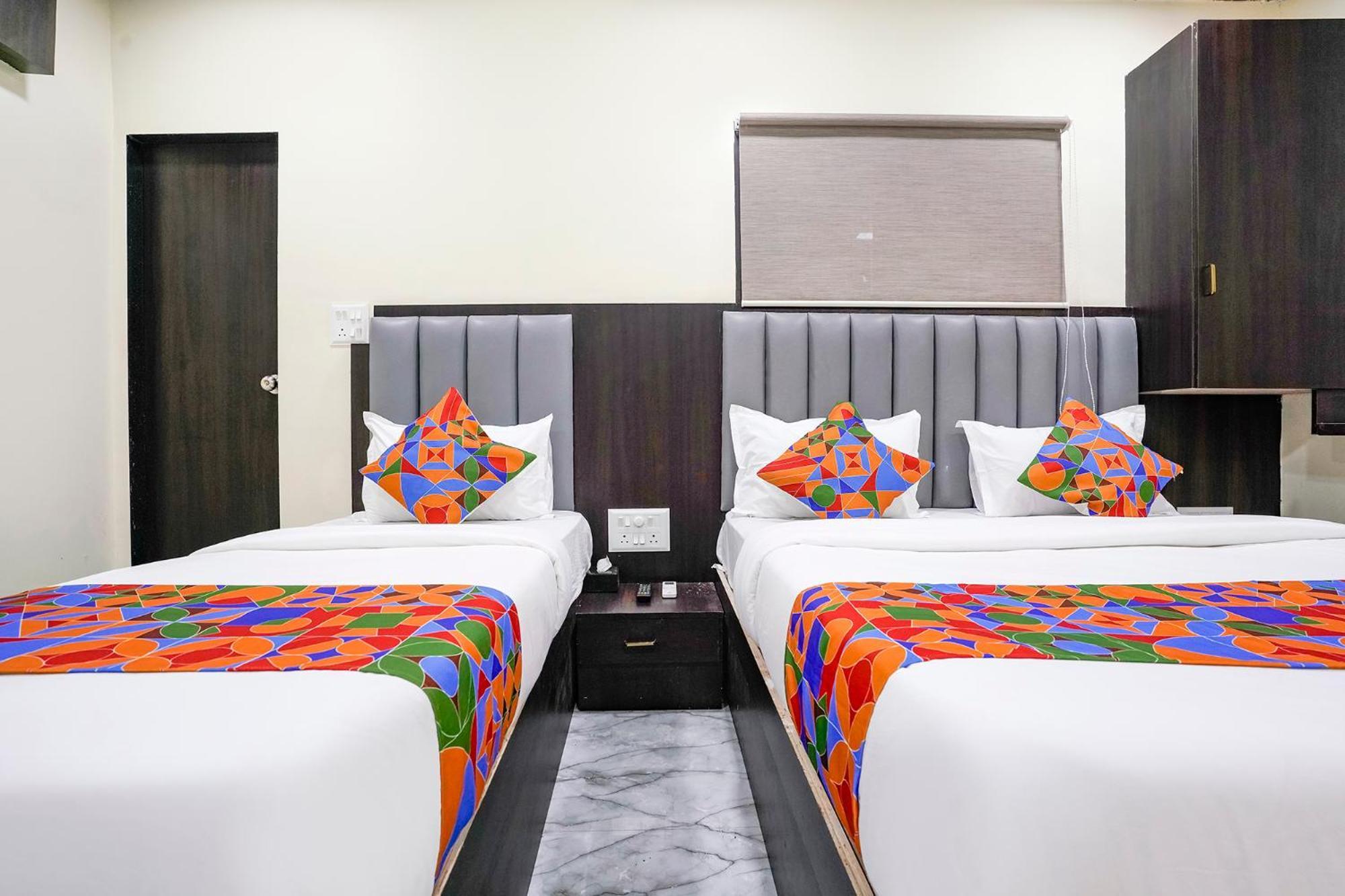 Fabexpress Gulshan Grand - Nr Gateway Of India Mumbai Ngoại thất bức ảnh
