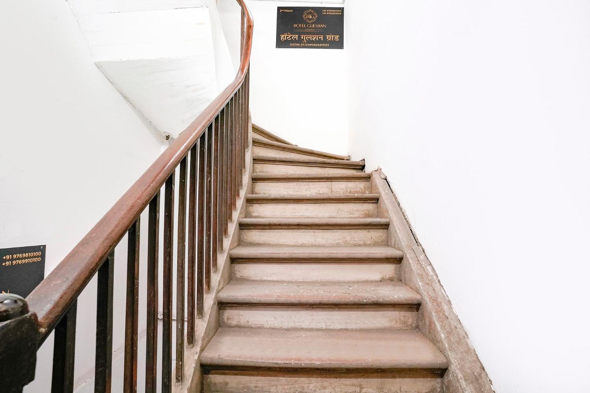 Fabexpress Gulshan Grand - Nr Gateway Of India Mumbai Ngoại thất bức ảnh